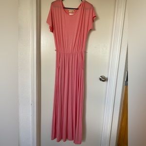 NWT pink maxi dress with pockets